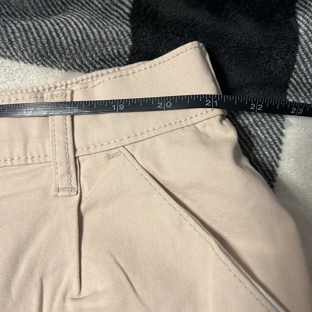 ASOS Design Curve High Rise Tan Shorts. Size 18 - Picture 9 of 11
